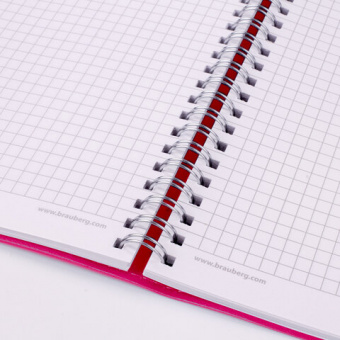 Бизнес-тетрадь А5 80л клетка на гребне (спираль) 148×218 мм,   BRAUBERG «Office PRO», под кожу, клетка, 80 л., розовая